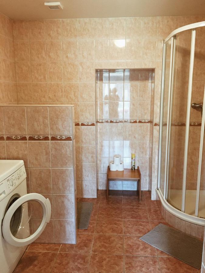 Apartman V Zahradni Прахатице Екстериор снимка